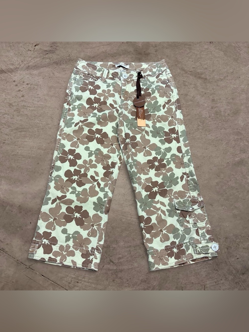 y2k style christopher blue camo flower capri pants